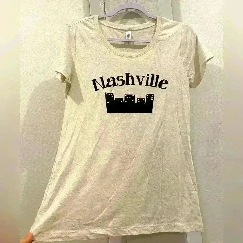 Nashville souvenir t shirt in oatmeal/Heather cream Sz XL but fit more like L